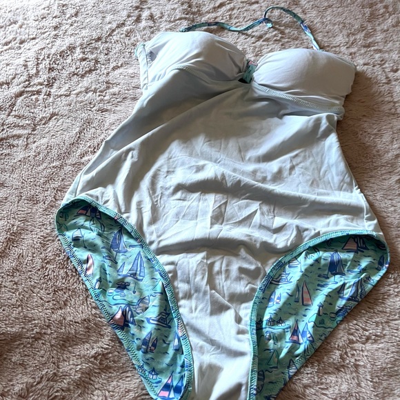 Vineyard vines one piece swimsuit size medium - Picture 6 of 7